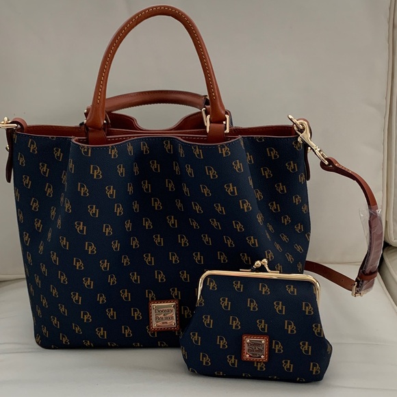 NWT Dooney & Bourke Navy Lg Brenna Bag 2pc Set - Picture 12 of 14